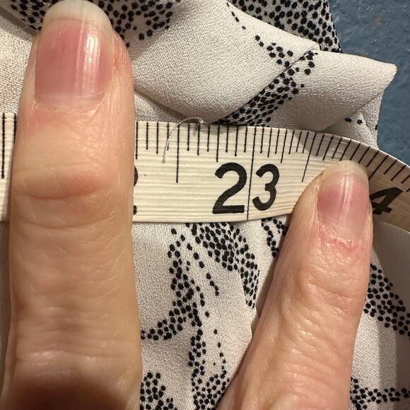 41 Hawthorn Blouse Size 1X Floral Office Boho Whimsygoth Cottage White Black - Picture 6 of 9